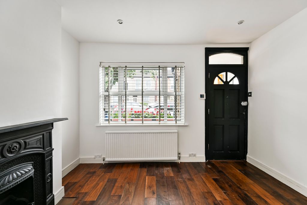 Property photo 3 of 24
