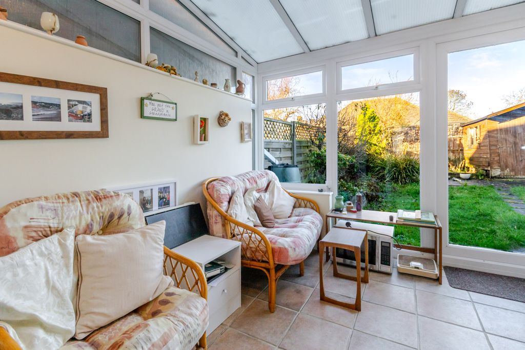 Property photo 3 of 25 Sun Room 1