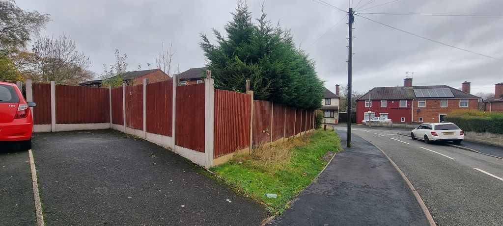 Property photo 3 of 3