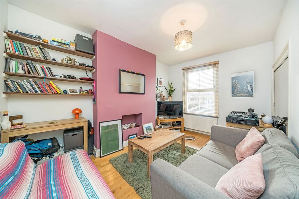 Property photo 2 of 5