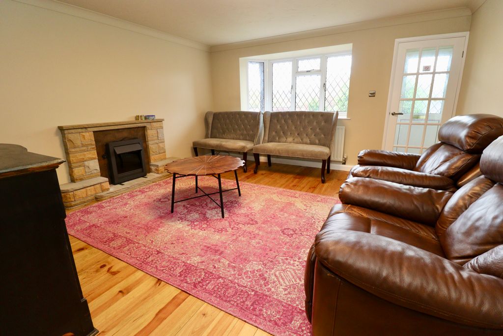 Property photo 3 of 18 Img_1828