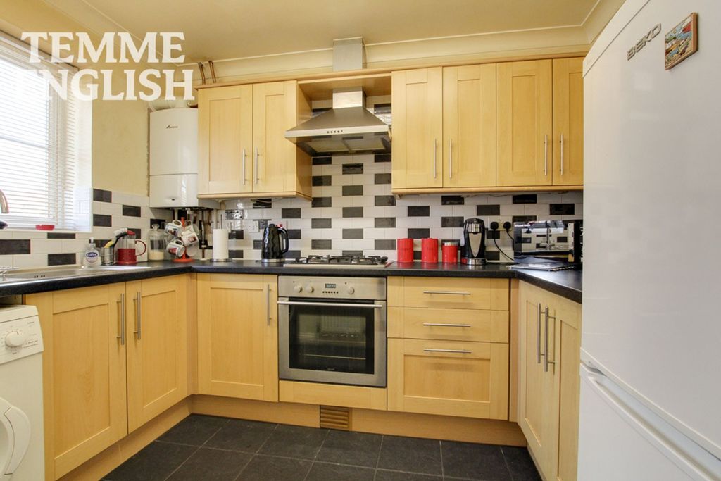 Property photo 3 of 15