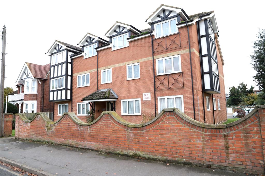 Property photo 1 of 6