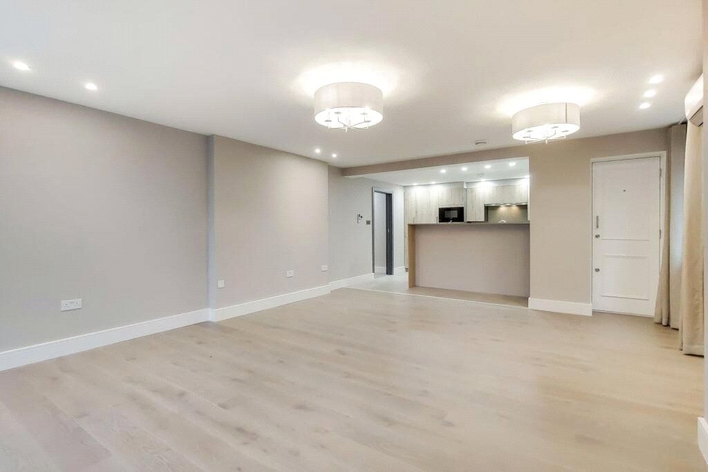 Property photo 3 of 17 Picture No. 04