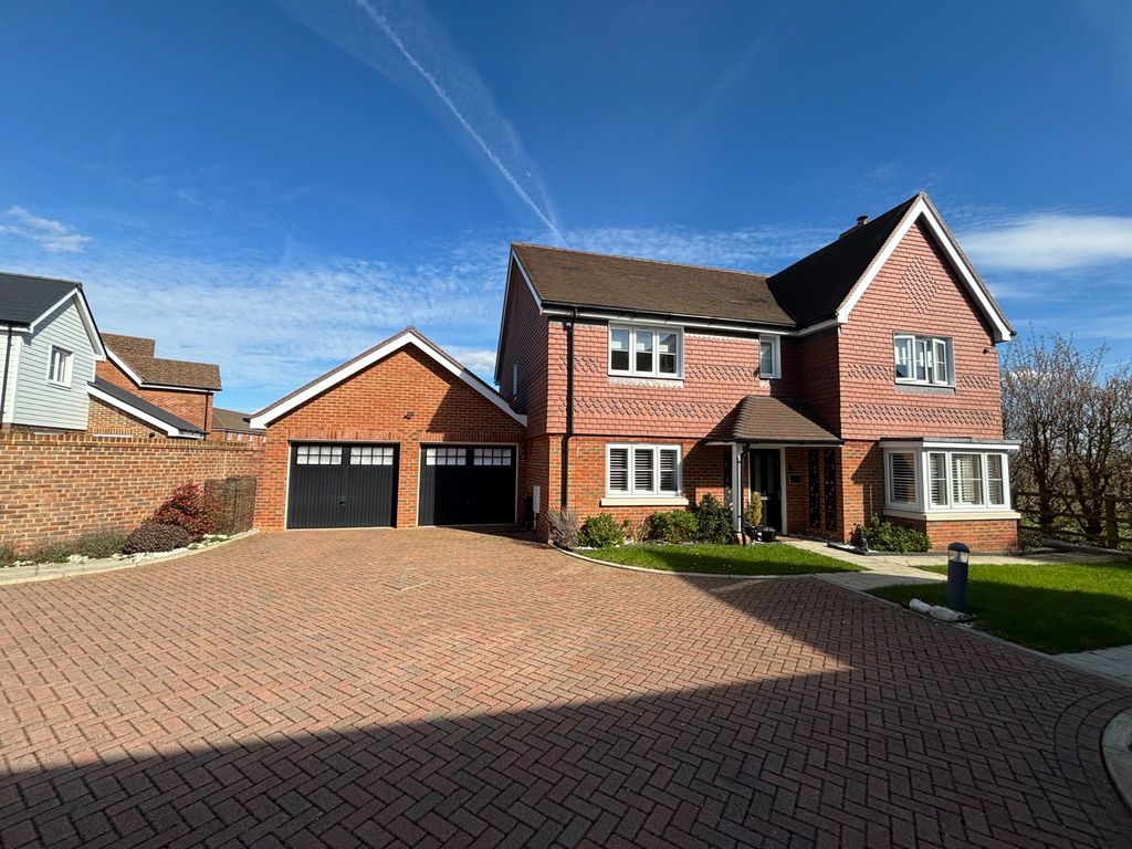 Property photo 1 of 31