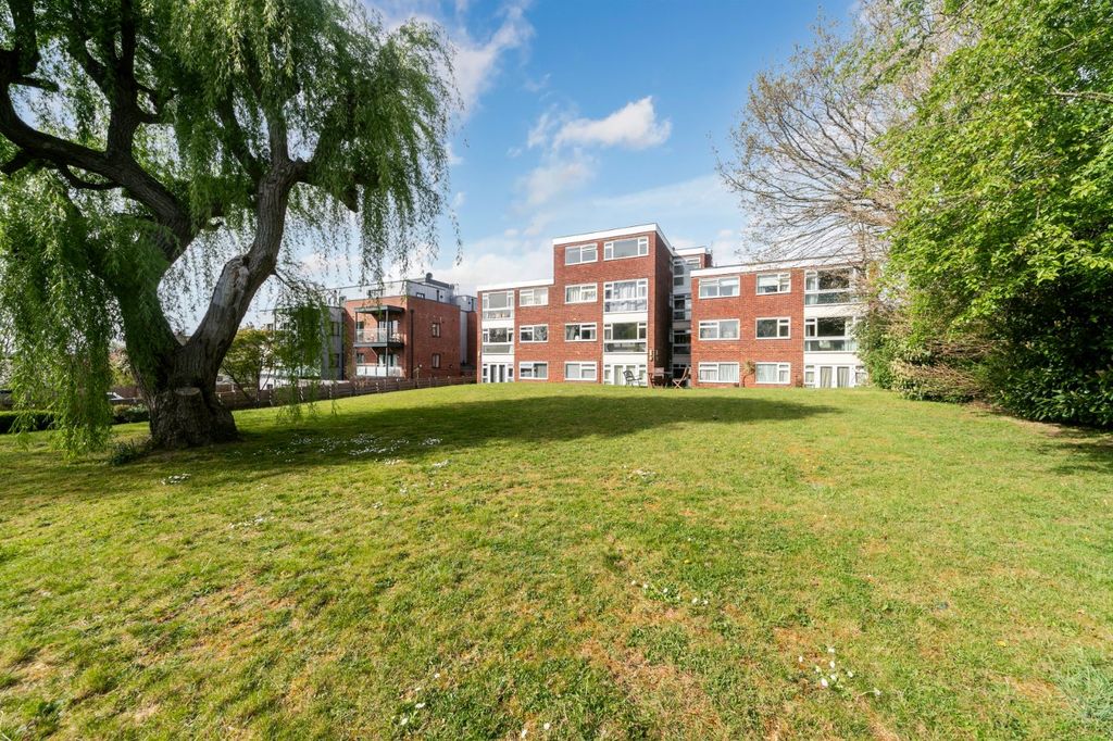 Property photo 1 of 16 Picture No. 02