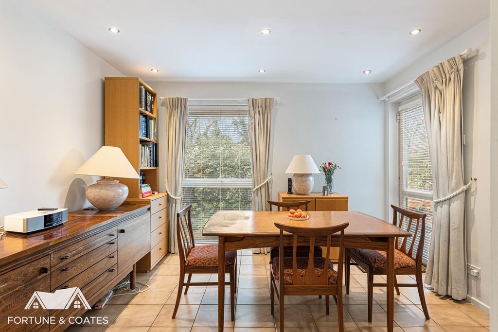 Property photo 3 of 30 Oldorchard_13.Jpg