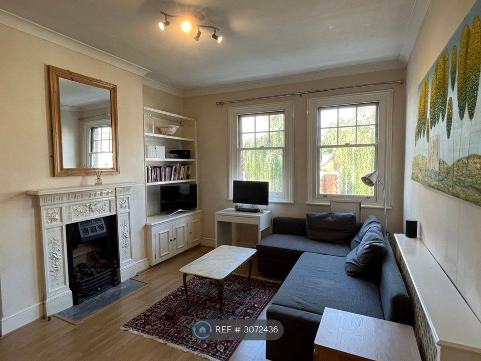 Property photo 1 of 9 Lounge