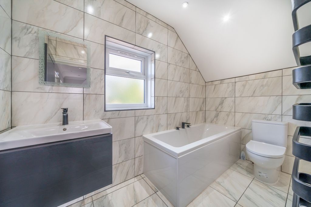 Property photo 3 of 21 1000590 (8)