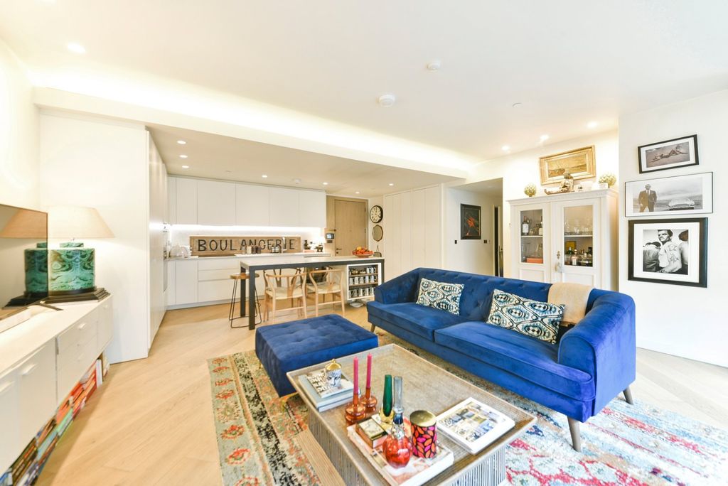 Property photo 3 of 10 Kitchen/Living Area