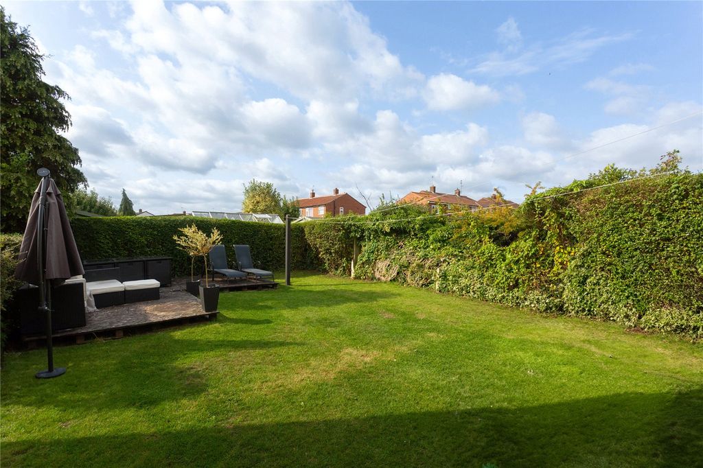 Property photo 2 of 13 Photo