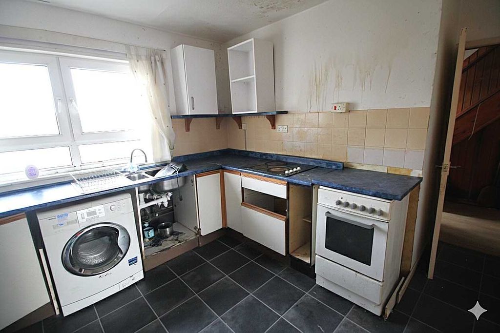 Property photo 3 of 3