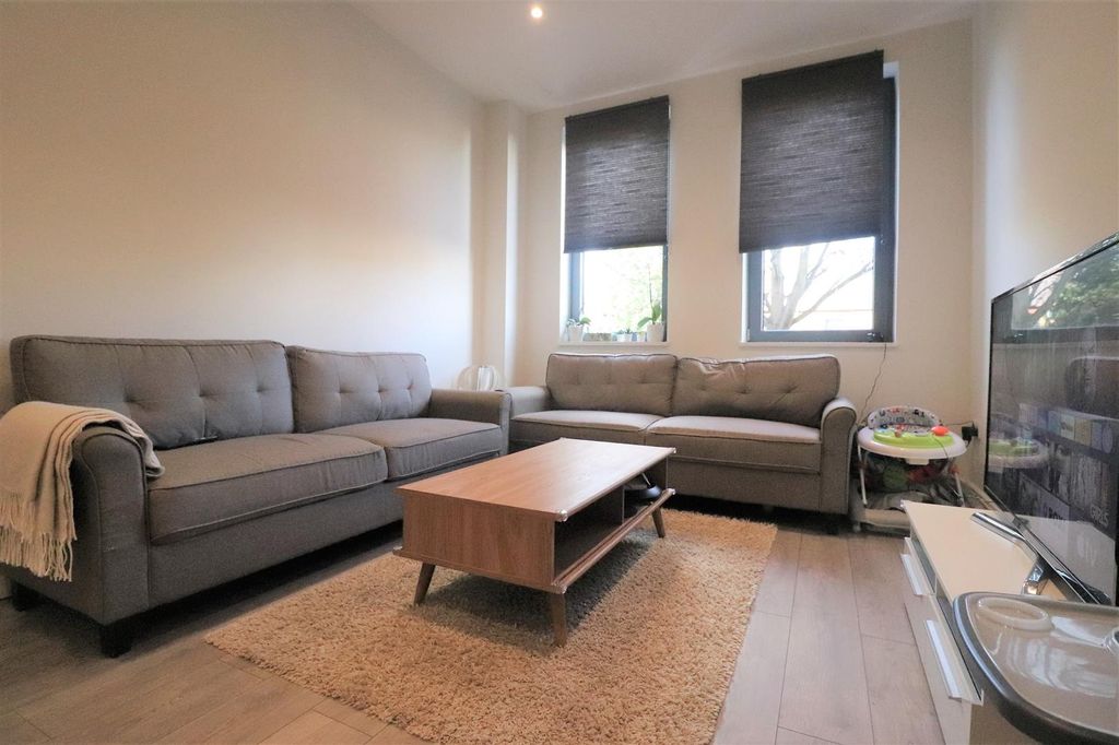 Property photo 3 of 7