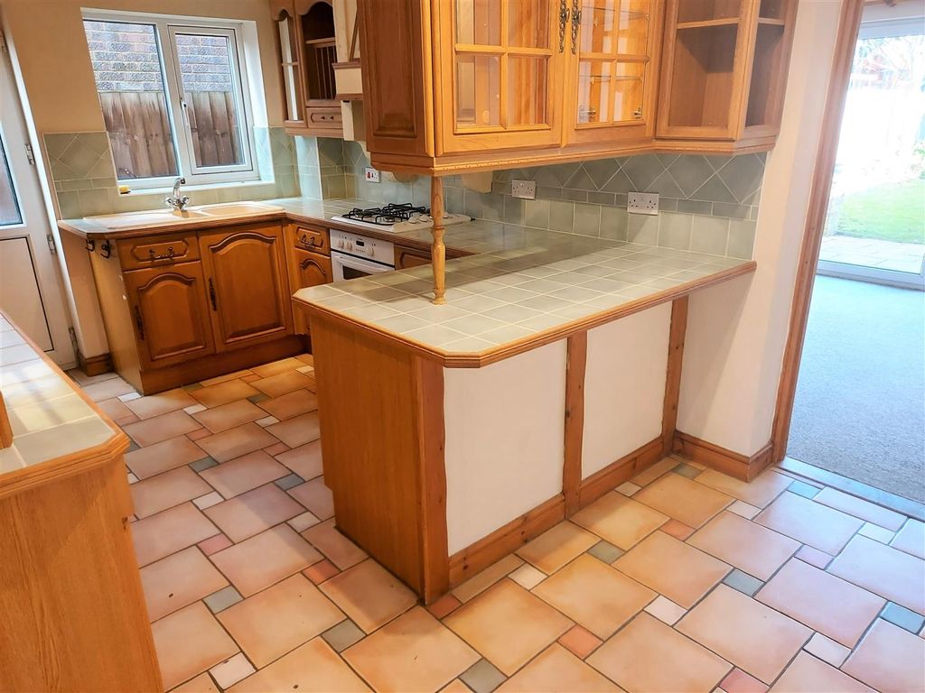 Property photo 2 of 11