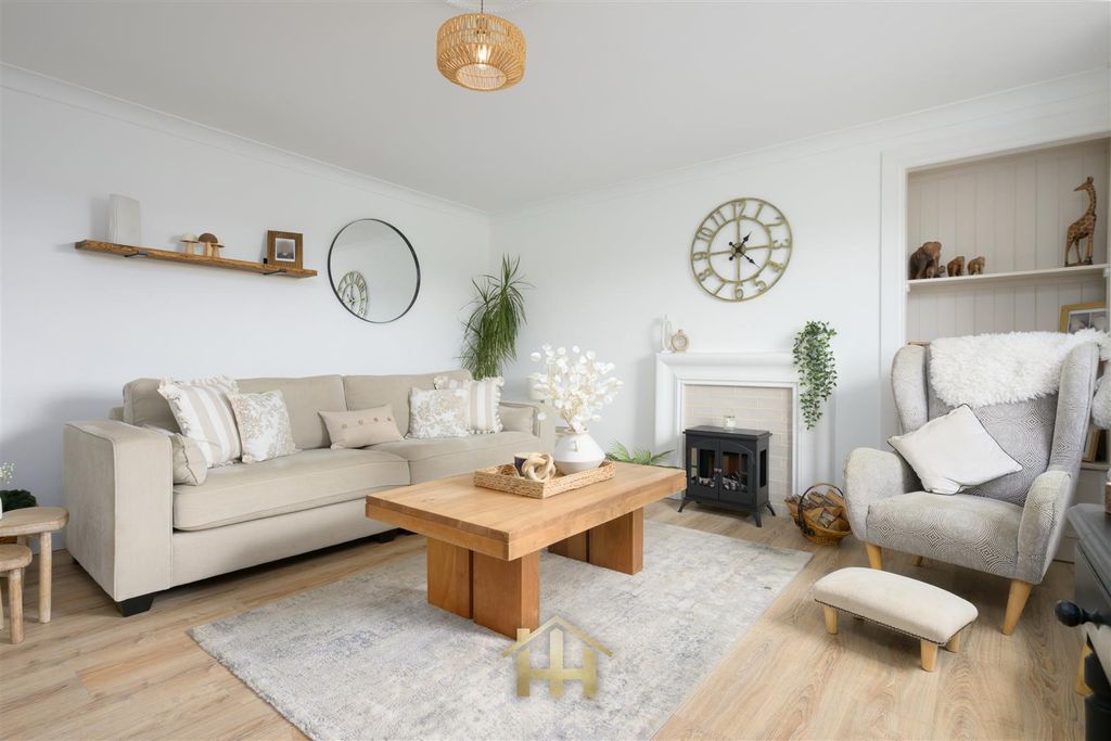 2 bed flat for saleWesthall Terrace, Duntrune, Dundee DD4