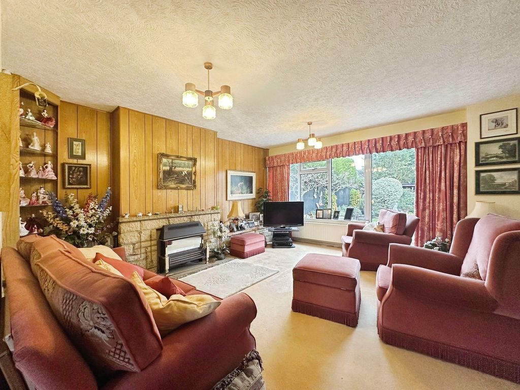 Property photo 3 of 41