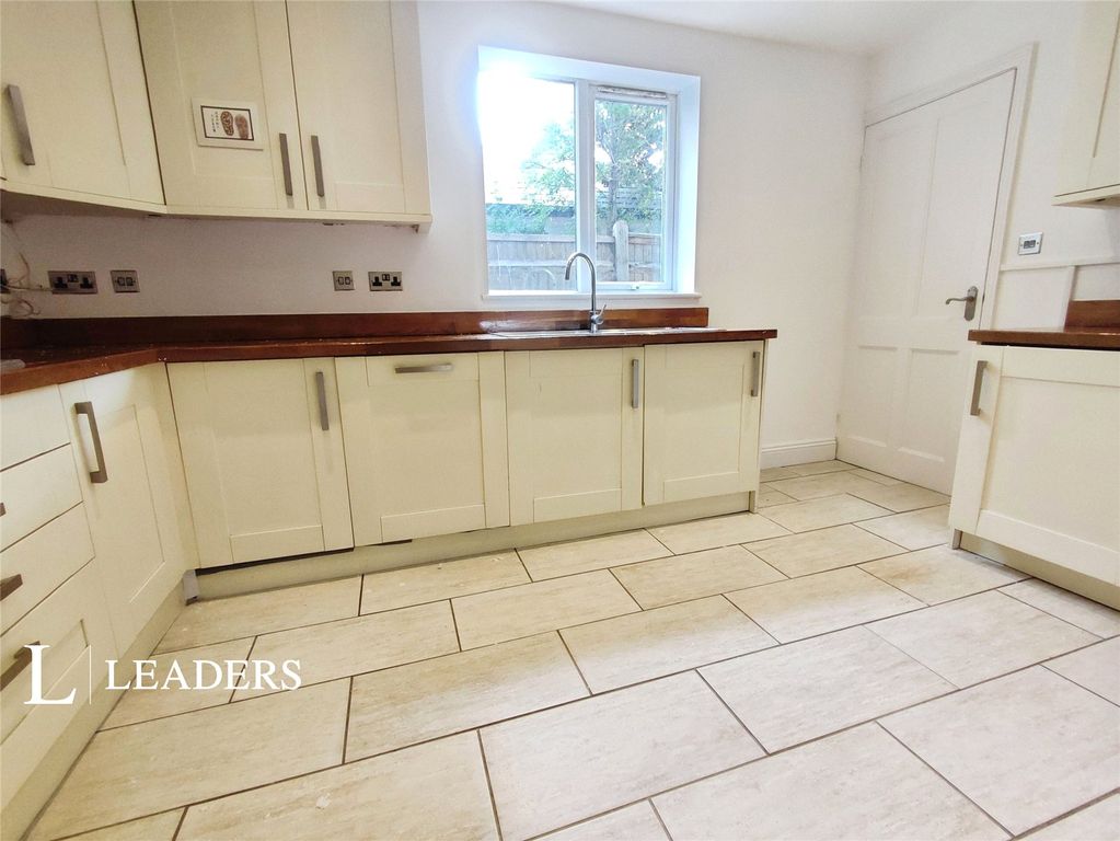 Property photo 3 of 15 Kitchen