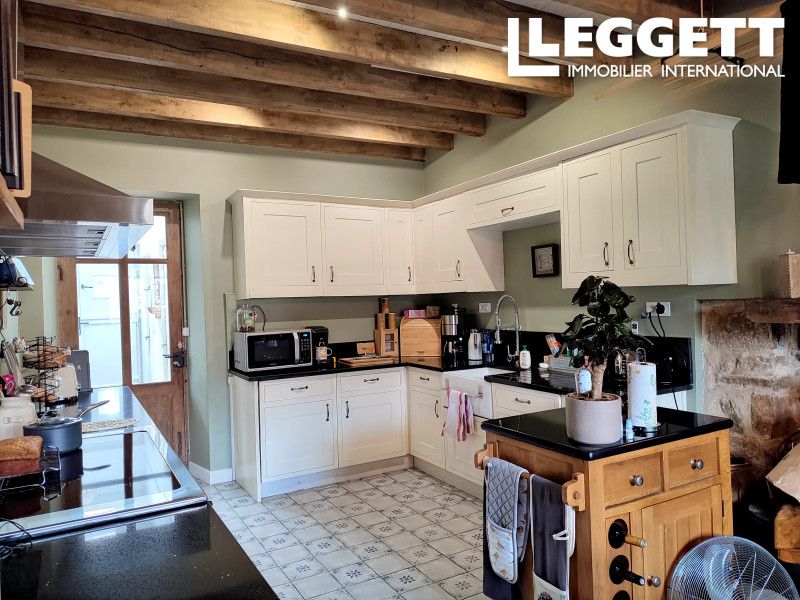 Property photo 3 of 10