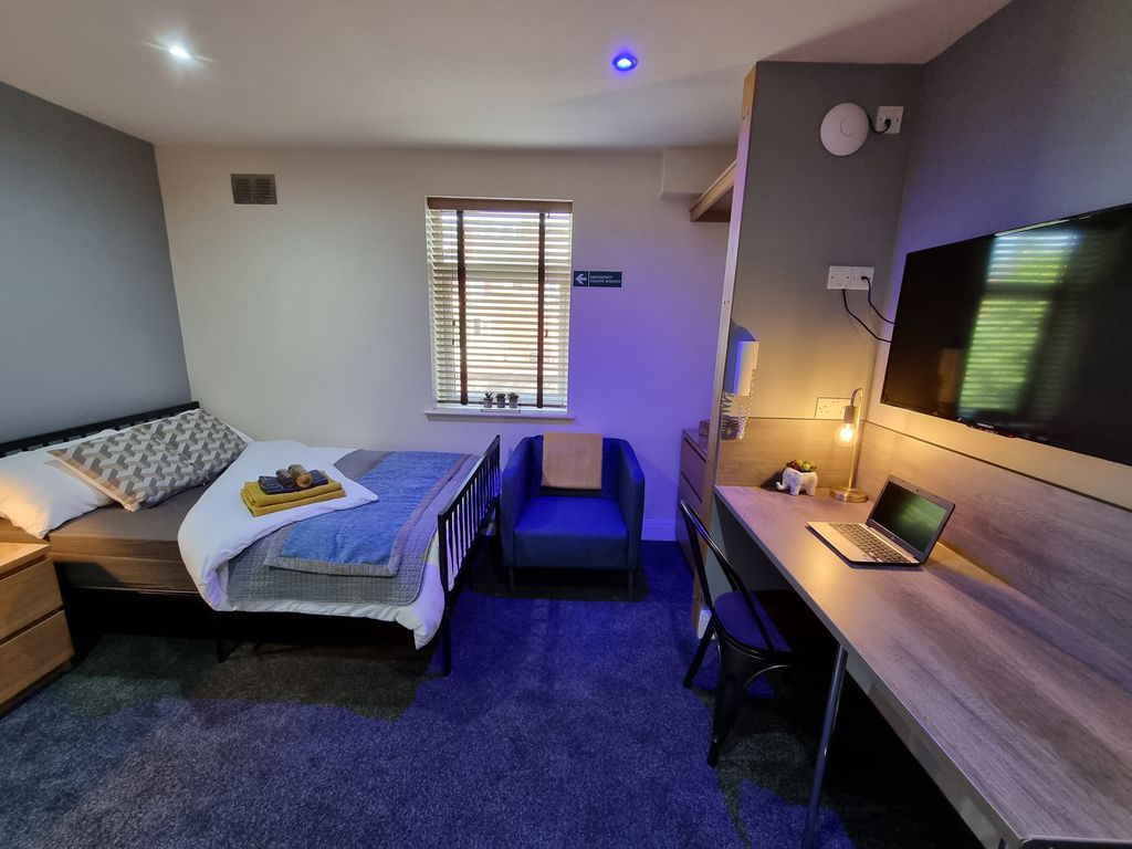 Property photo 3 of 10