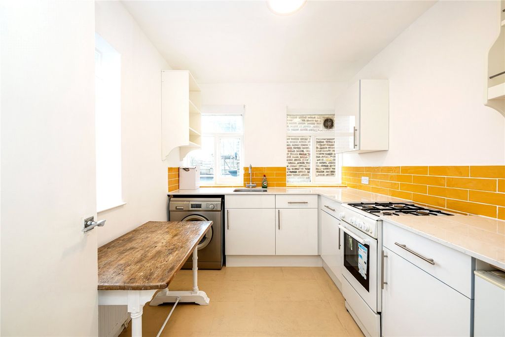 Property photo 3 of 9 Picture No. 02