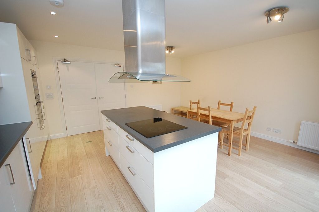 Property photo 3 of 16 Photo 3