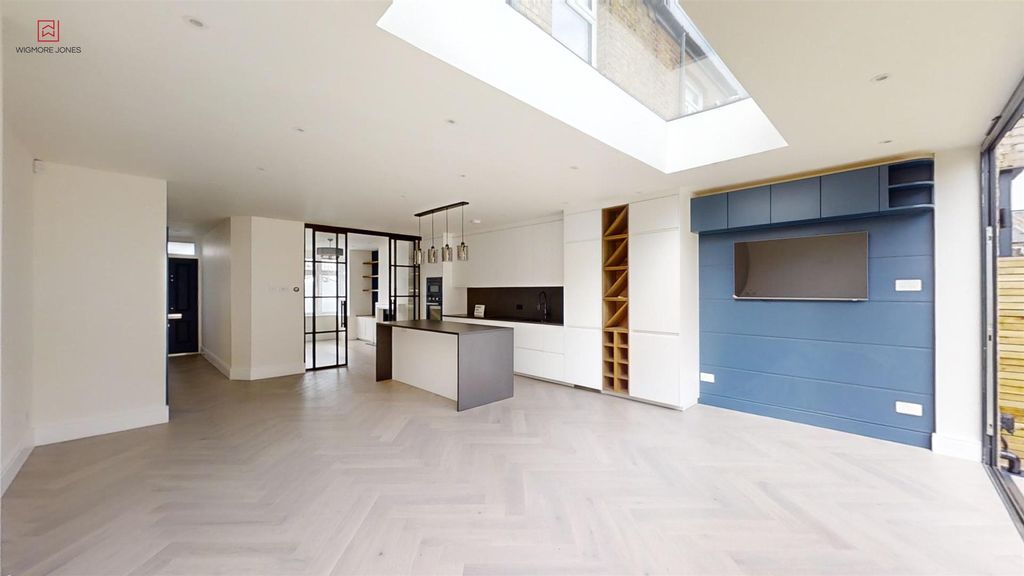 Property photo 2 of 22 Oaklands-Road-Mortlake-Sw14-03222024_113102