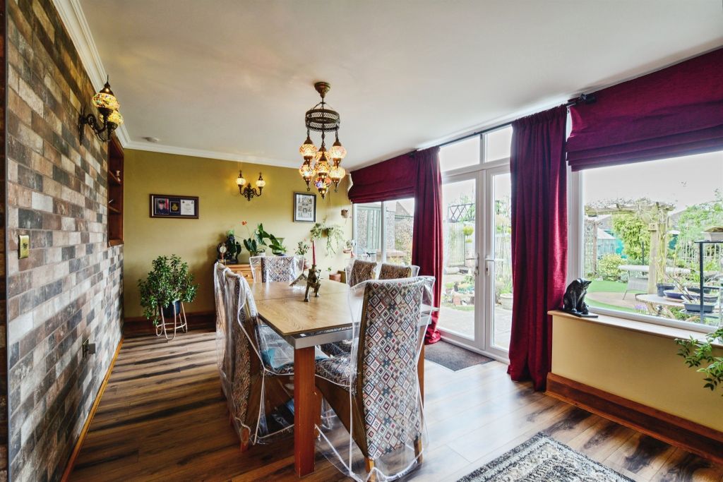 Property photo 3 of 32