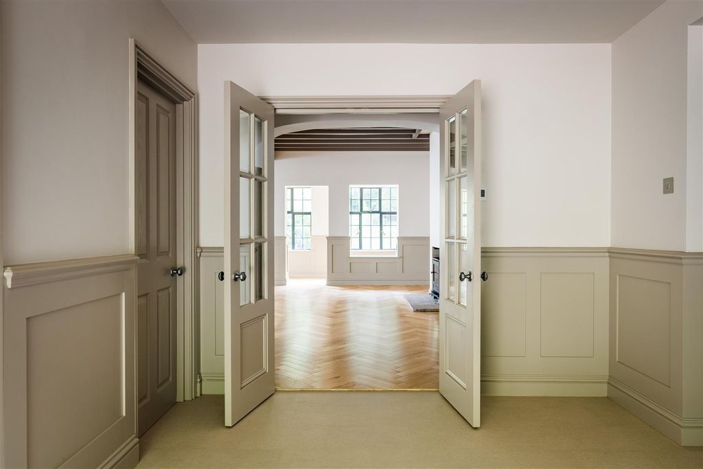 Property photo 2 of 27 Langton_House-4.Jpg