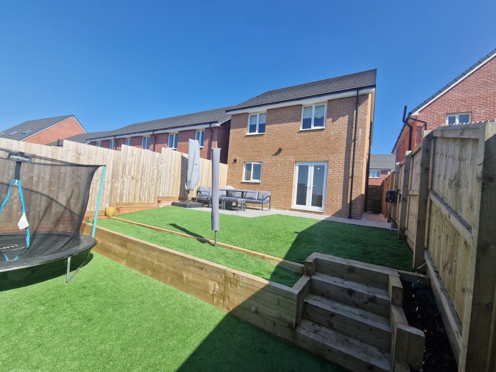 Property photo 2 of 13