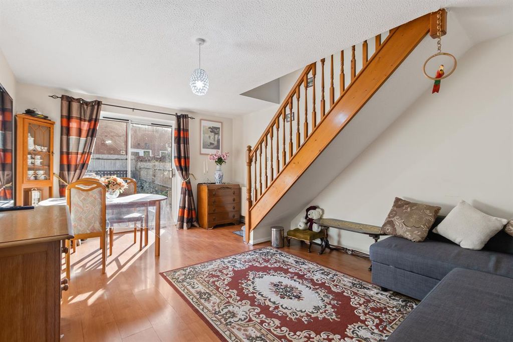 Property photo 2 of 15 Photo 3