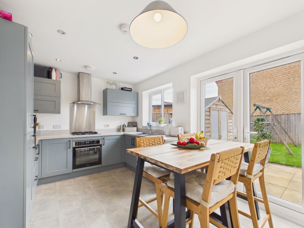 Property photo 3 of 21 5516275