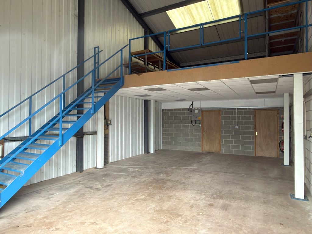 Property photo 2 of 10 Inside