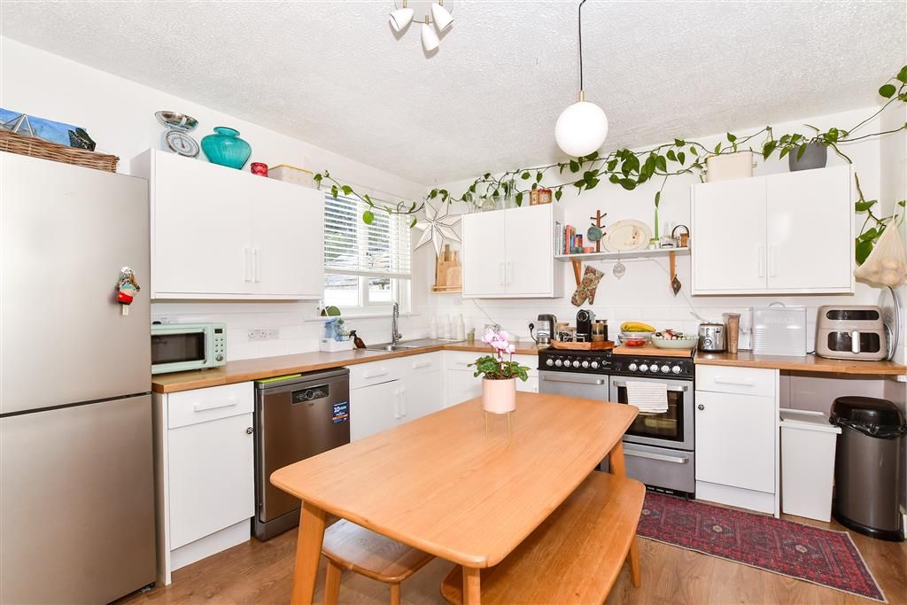 Property photo 3 of 11 Kitchen/Diner