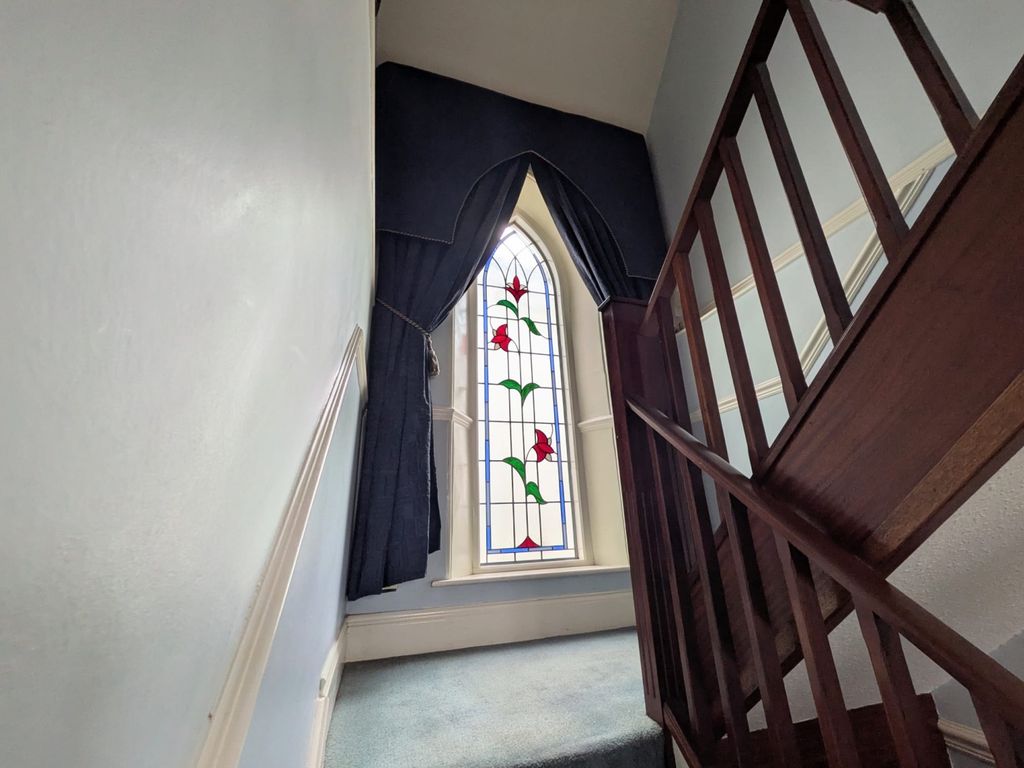 Property photo 3 of 22 Aacacfd2-7E72-41B7-A2B8-5A736Aac251c