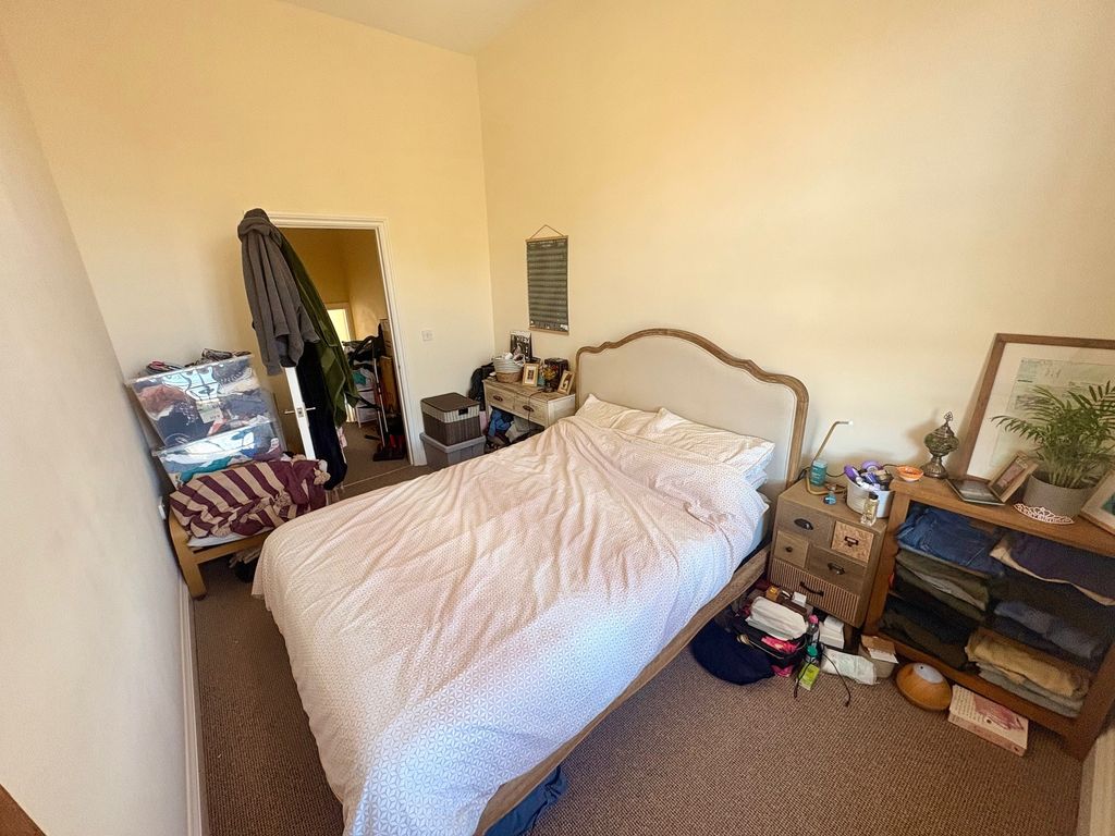 Property photo 2 of 12 Image