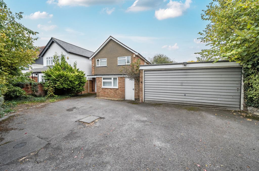 Property photo 2 of 21 1365538-2-68Ed118...