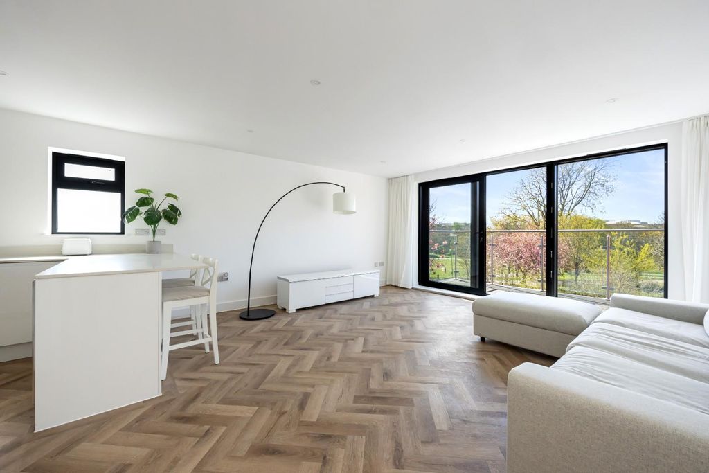 Property photo 1 of 10 Flat 6, North Block-007.Jpg