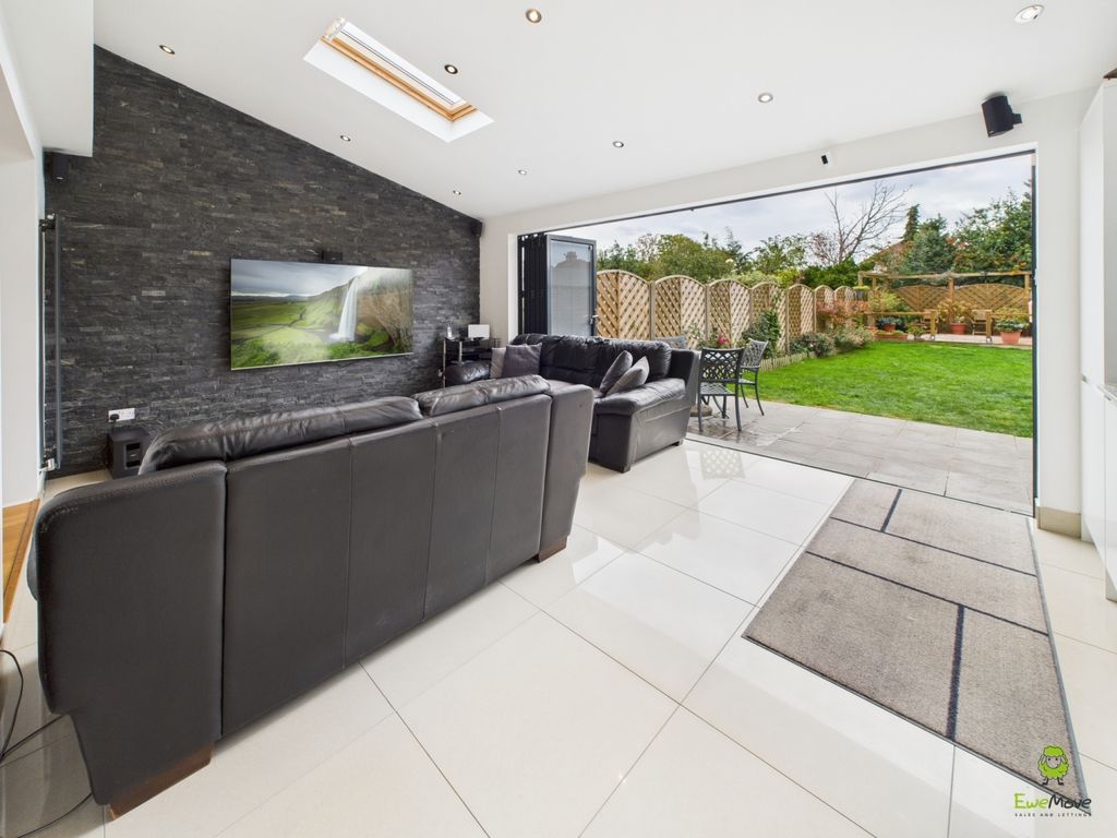 Property photo 1 of 22 Presented By Clinton At Ewemove Bexleyheath And Da