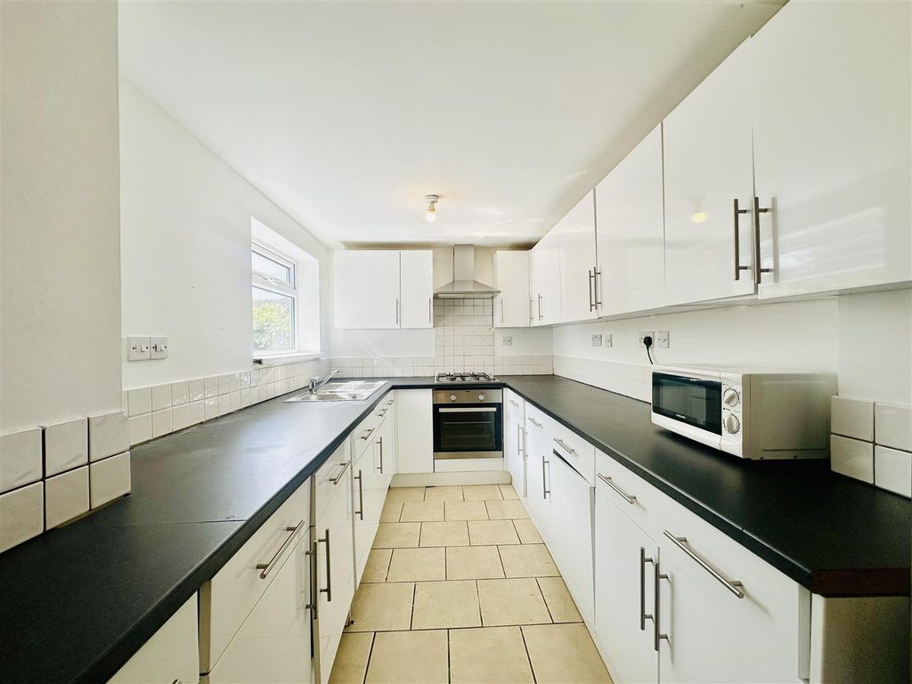 Property photo 3 of 16 Image00009.Jpeg