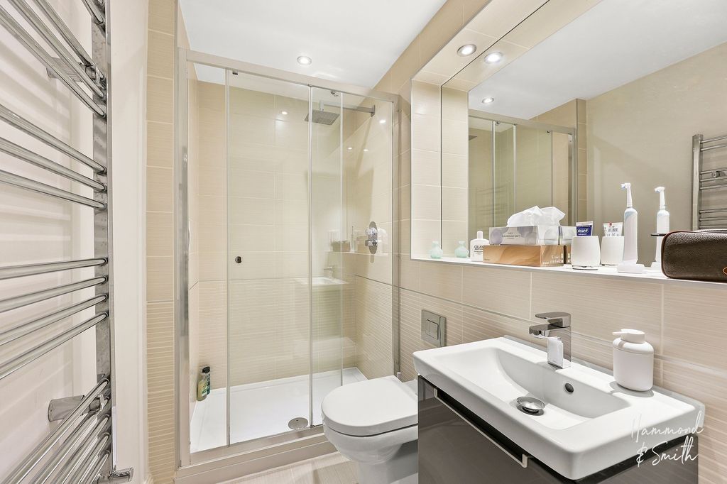 Additional image 11 of 2 bed flat for saleThornwood Road, Epping CM16