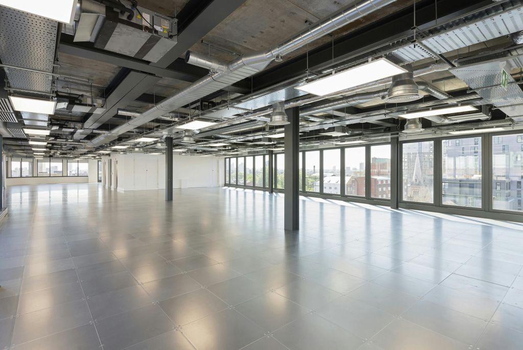 Property photo 2 of 8 2 120 Leman St Interior 2.Jpg