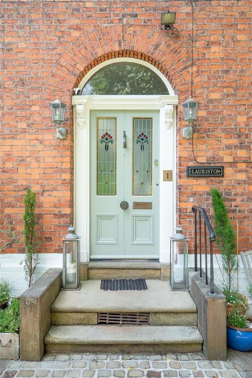Property photo 2 of 53 Entrance