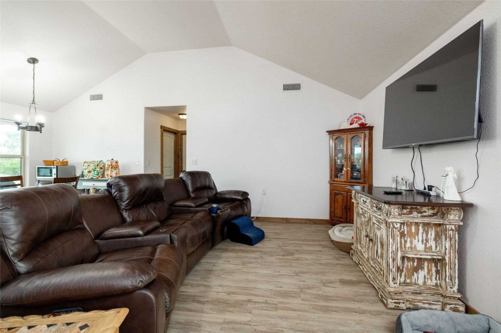 Property photo 3 of 28 <Alttext/>