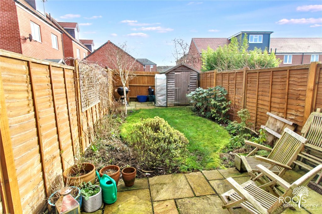 Property photo 2 of 13 Garden