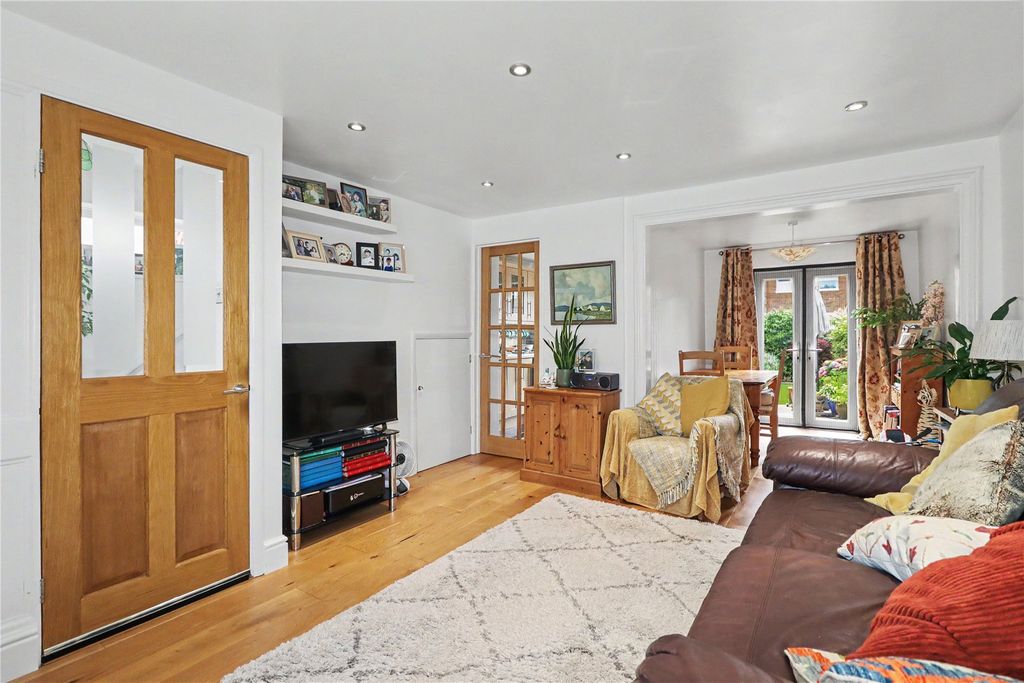 Property photo 3 of 15 Picture No. 06