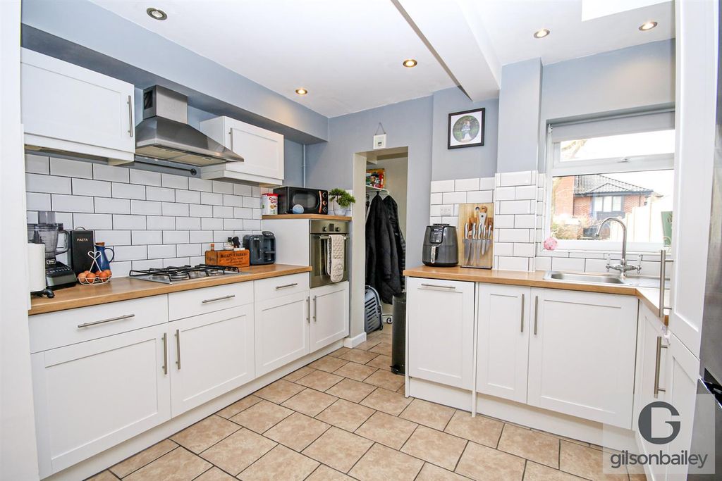 Property photo 2 of 18 17-Img_0185.Jpg