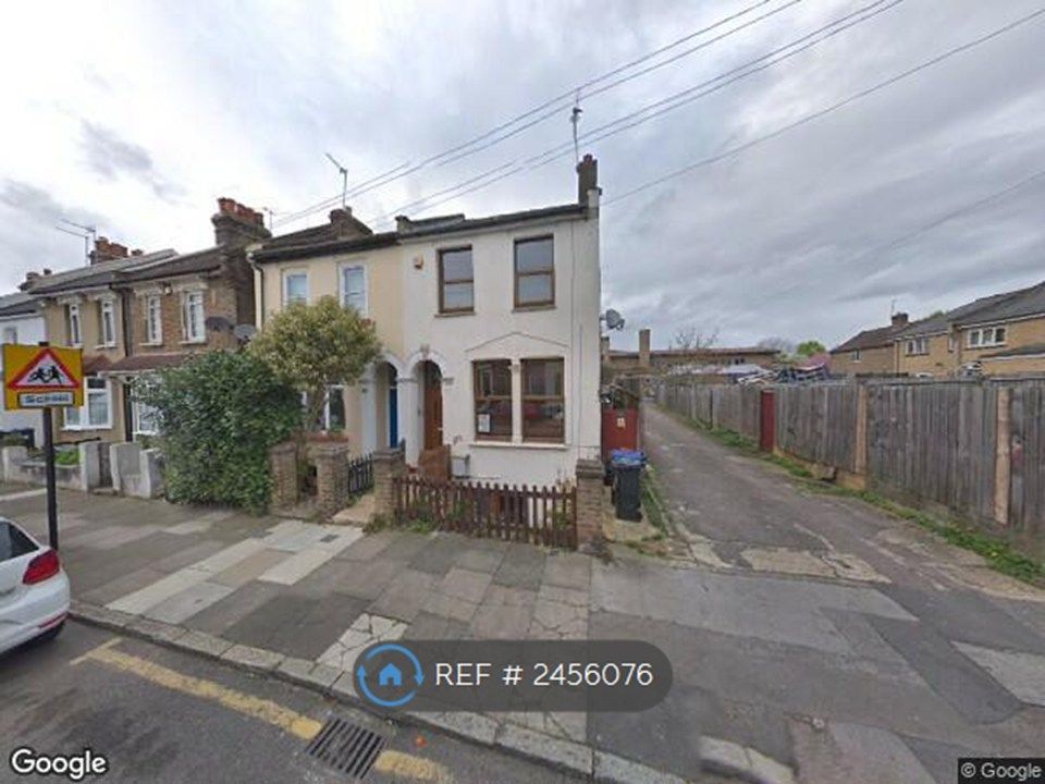 Property photo 1 of 12