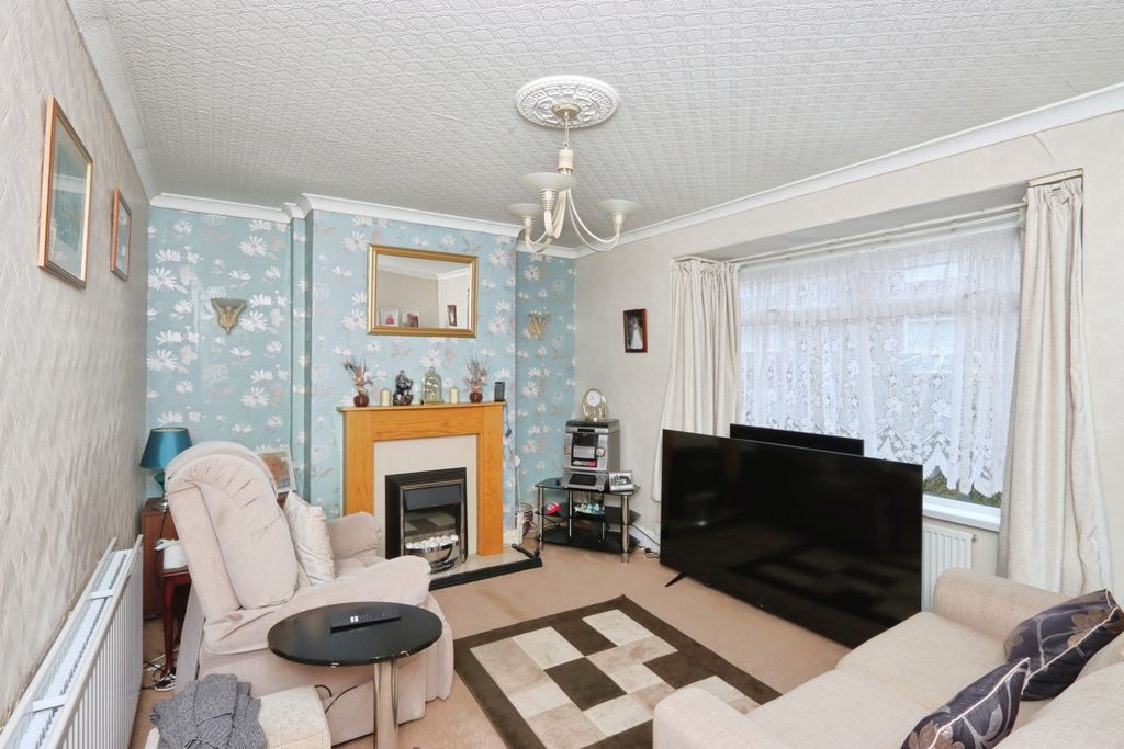 Property photo 2 of 17 Pbox-Img.Jpg