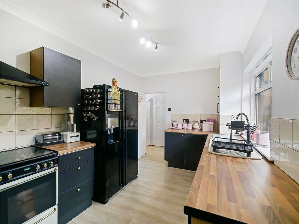 Property photo 3 of 17 Picture No. 07