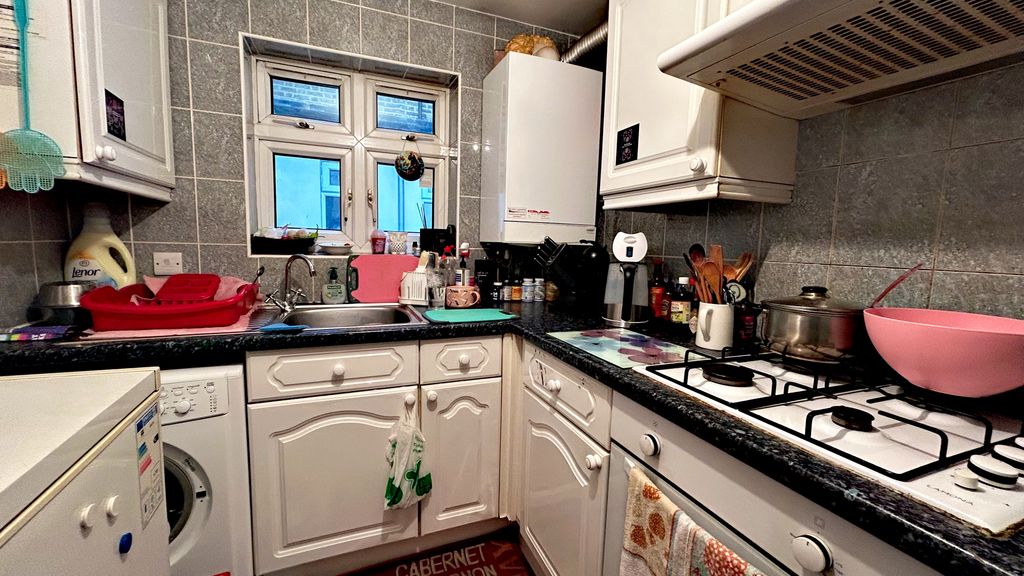 Property photo 3 of 21